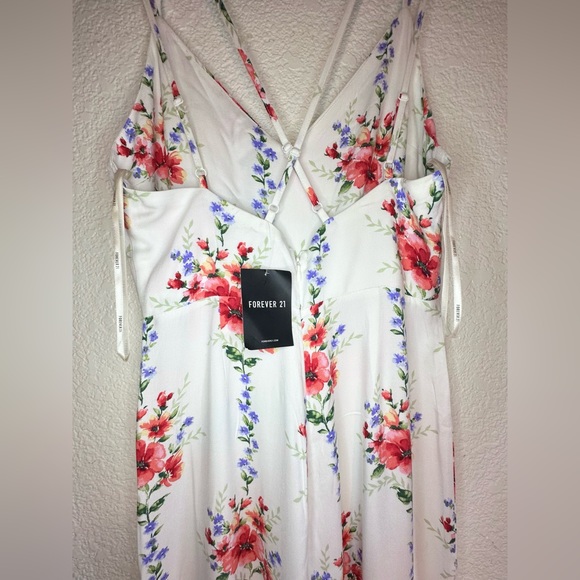 Forever 21 Women's Floral Print Wide-Leg
Jumpsuit in White , MEDIUM - Picture 16 of 17